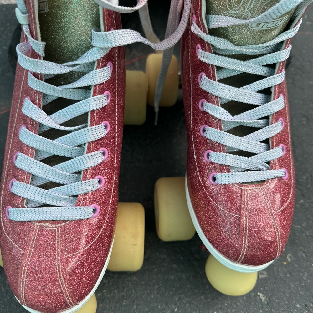 Disco Glam Roller Skates - size 8 glittery Pink